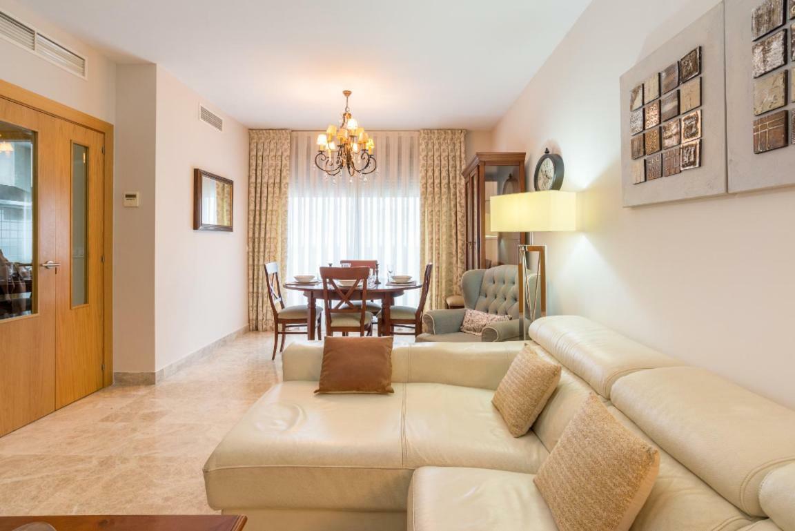Keywise Perfect Location Next To Maria Zambrano Station, Central , Beach ,Pool And Free Parking Málaga Exterior foto