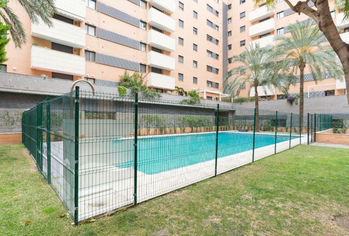 Keywise Perfect Location Next To Maria Zambrano Station, Central , Beach ,Pool And Free Parking Málaga Exterior foto