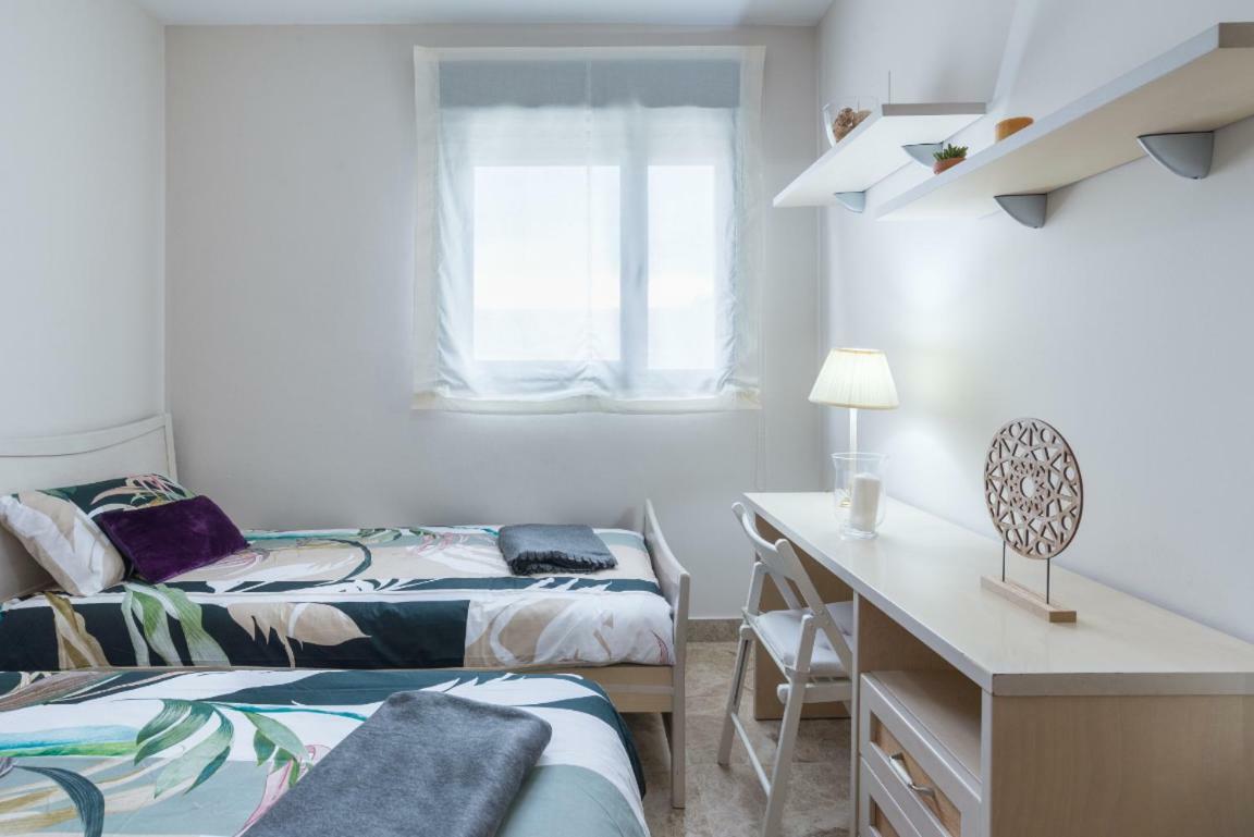 Keywise Perfect Location Next To Maria Zambrano Station, Central , Beach ,Pool And Free Parking Málaga Exterior foto