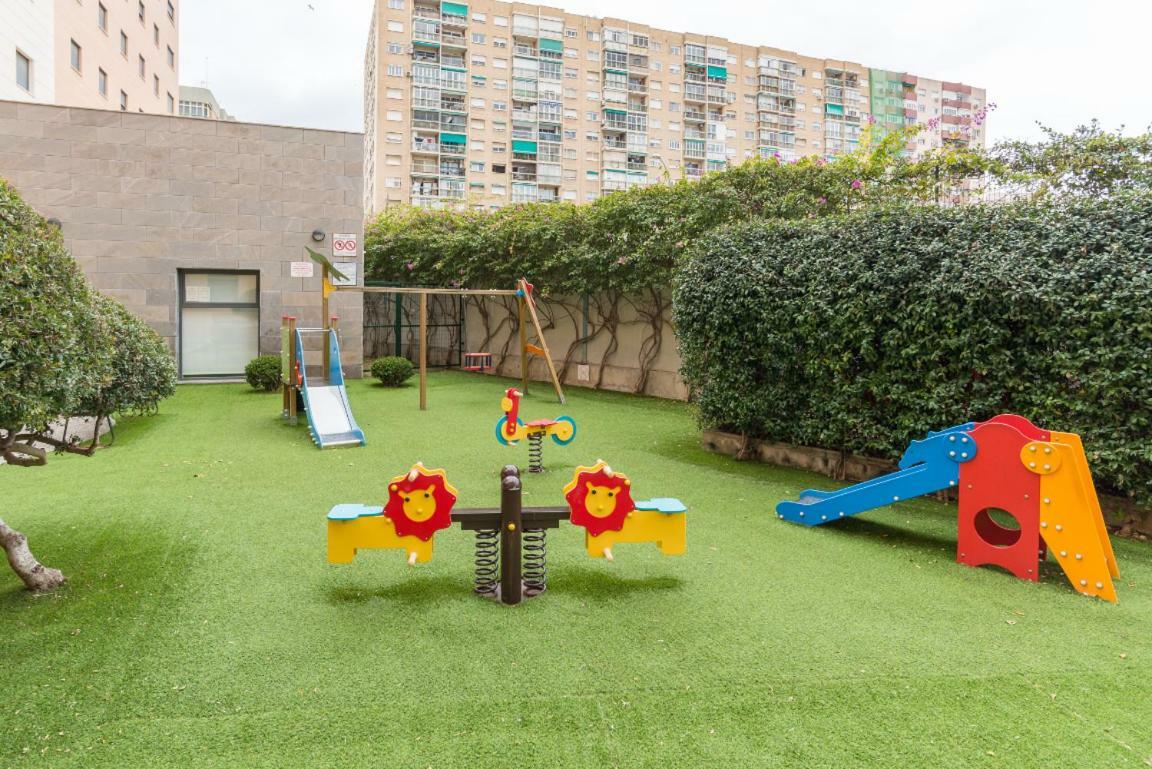 Keywise Perfect Location Next To Maria Zambrano Station, Central , Beach ,Pool And Free Parking Málaga Exterior foto